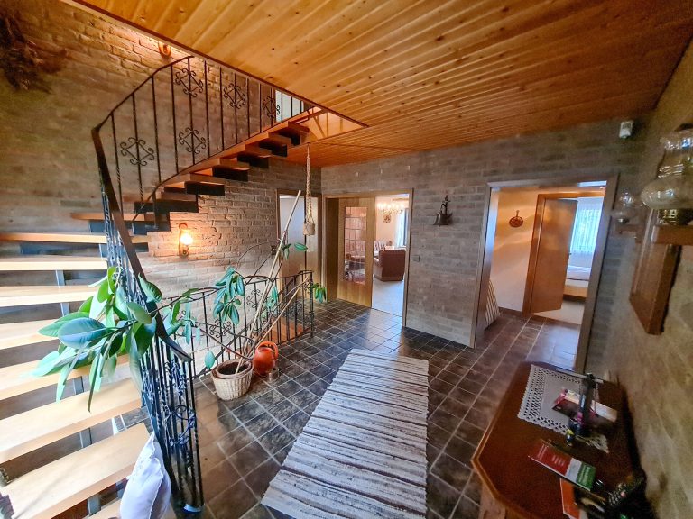Immobilienangebot - Sinzig - Alle - Sehr gepflegtes Architektenhaus (ELW möglich) in bevorzugter Wohnlage von Sinzig!