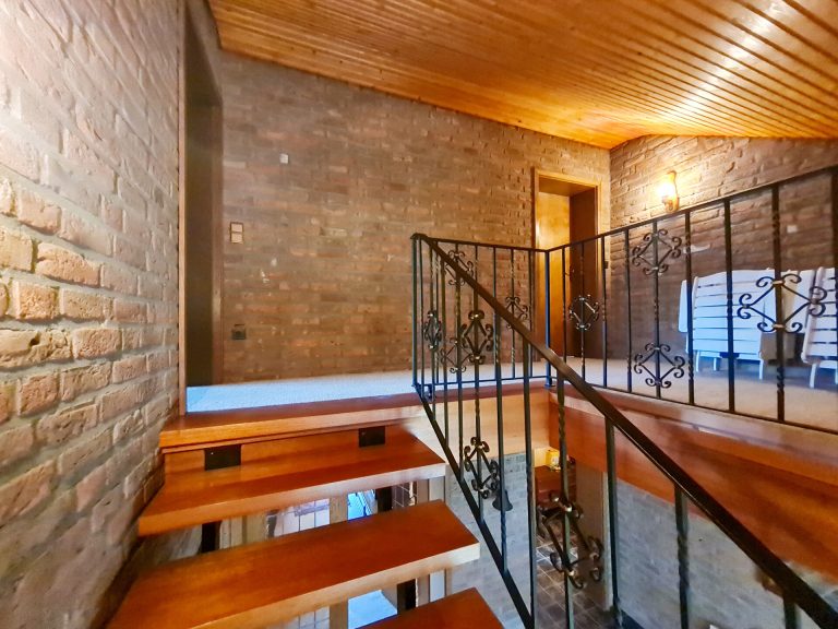Immobilienangebot - Sinzig - Alle - Sehr gepflegtes Architektenhaus (ELW möglich) in bevorzugter Wohnlage von Sinzig!