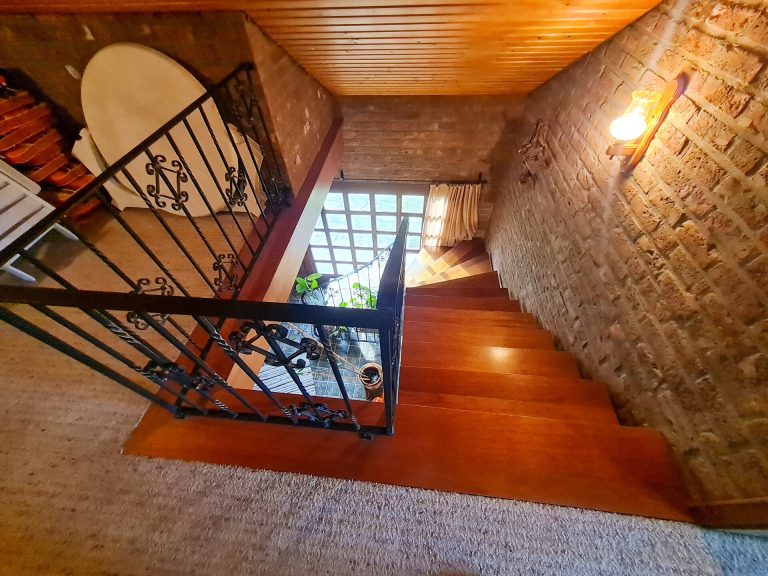 Immobilienangebot - Sinzig - Alle - Sehr gepflegtes Architektenhaus (ELW möglich) in bevorzugter Wohnlage von Sinzig!