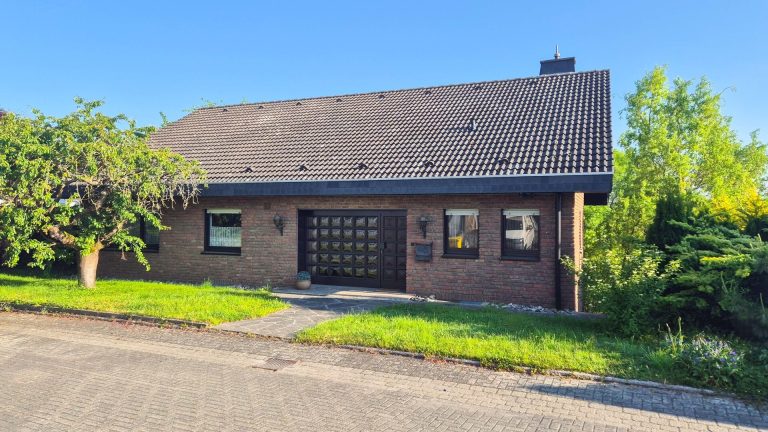 Immobilienangebot - Sinzig - Alle - Sehr gepflegtes Architektenhaus (ELW möglich) in bevorzugter Wohnlage von Sinzig!
