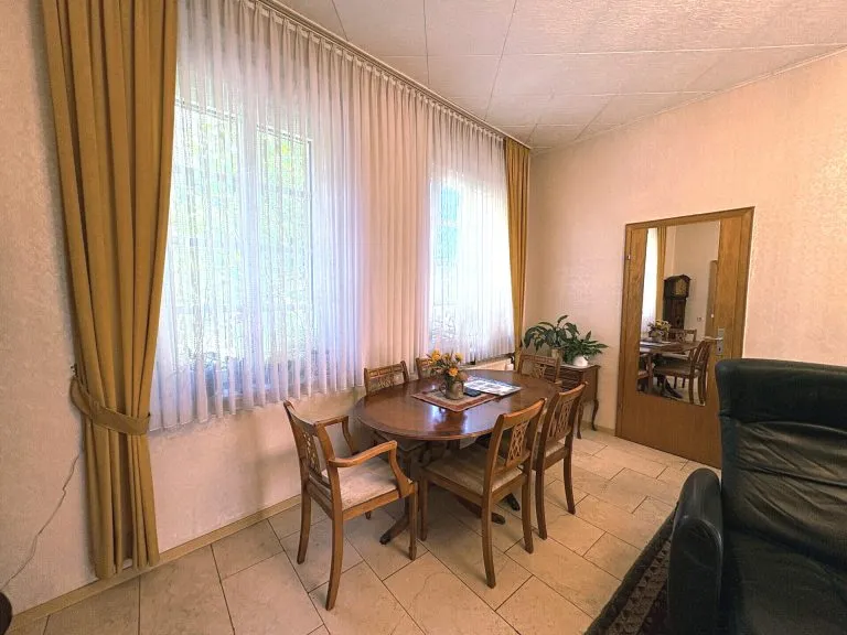 Immobilienangebot - Wissen - Alle - ***PREISREDUZIERUNG***
Historisches Ein-/Zweifamilienhaus in Zentrumslage von Wissen!