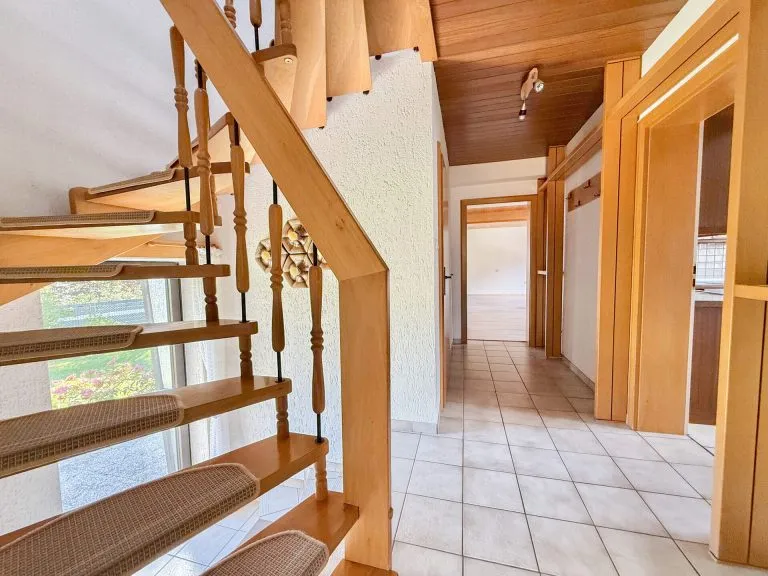Immobilienangebot - Zinhain - Alle - Traumhafter Ausblick, stadtnahe Lage: Einfamilienhaus für Paare & Kleinfamilien!