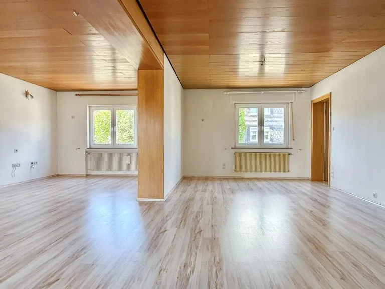Immobilienangebot - Zinhain - Alle - Traumhafter Ausblick, stadtnahe Lage: Einfamilienhaus für Paare & Kleinfamilien!