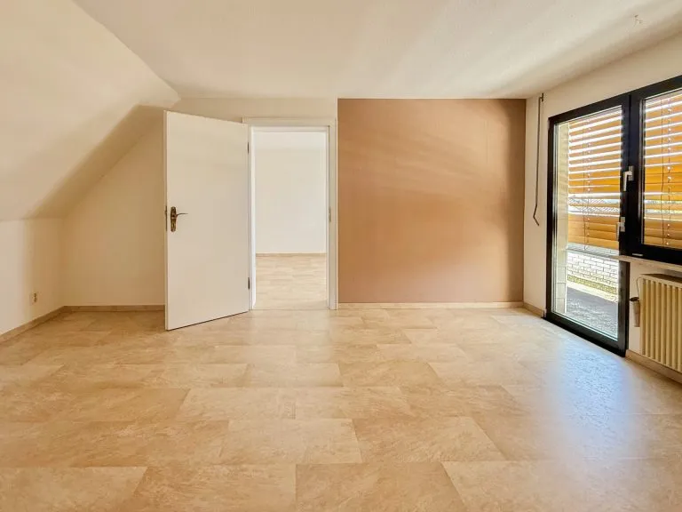 Immobilienangebot - Zinhain - Alle - Traumhafter Ausblick, stadtnahe Lage: Einfamilienhaus für Paare & Kleinfamilien!