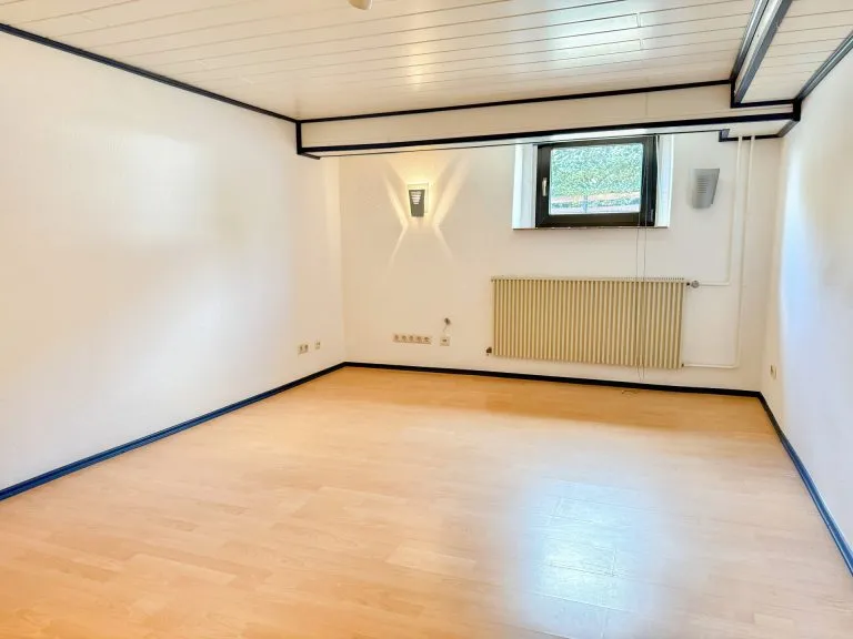 Immobilienangebot - Zinhain - Alle - Traumhafter Ausblick, stadtnahe Lage: Einfamilienhaus für Paare & Kleinfamilien!