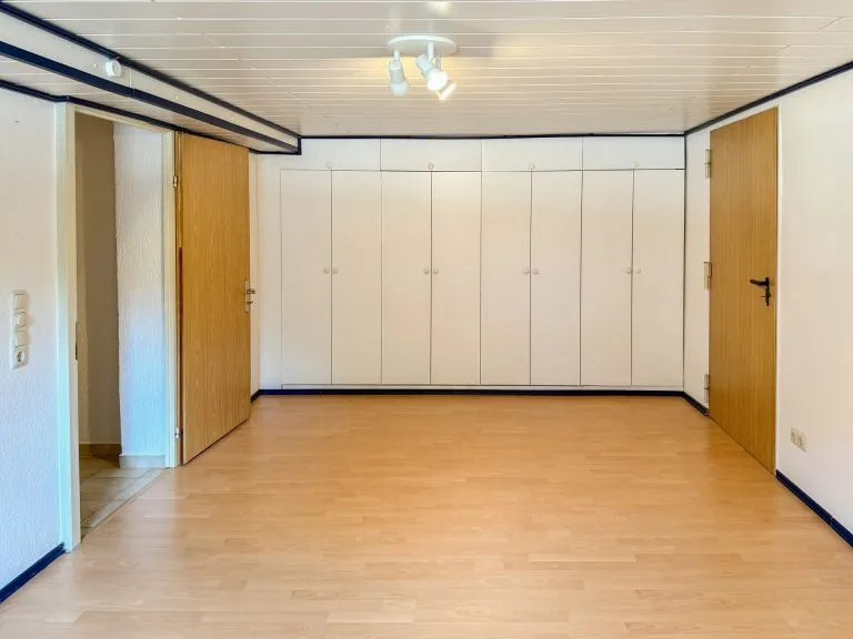 Immobilienangebot - Zinhain - Alle - Traumhafter Ausblick, stadtnahe Lage: Einfamilienhaus für Paare & Kleinfamilien!