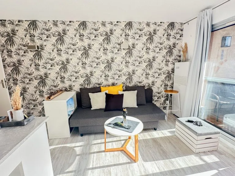 Immobilienangebot - Roquebrune-sur-Argens - Alle - Cote de Azur!! Exklusive barrierefreie 3-Zimmer-Wohnung am Meer mit Balkon und 2 Pools – Toplage!