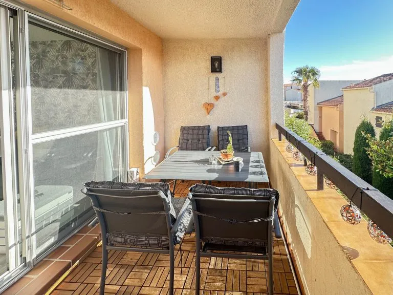 Immobilienangebot - Roquebrune-sur-Argens - Alle - Cote de Azur!! Exklusive barrierefreie 3-Zimmer-Wohnung am Meer mit Balkon und 2 Pools – Toplage!
