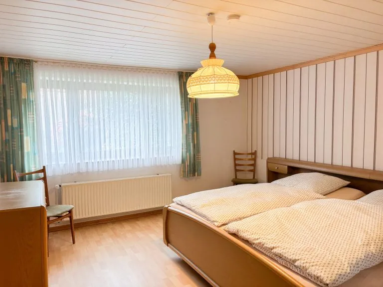 Immobilienangebot - Hamm/Sieg - Alle - ***RESERVIERT*** Renovierungsbedürftiges, denkmalgeschütztes Zweifamilienhaus mit Garten im Zentrum von Hamm!