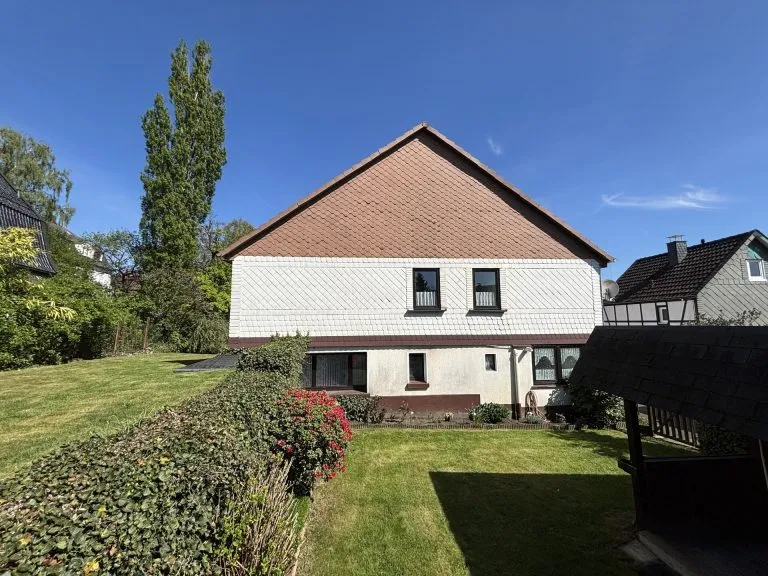 Immobilienangebot - Hamm/Sieg - Alle - ***RESERVIERT*** Renovierungsbedürftiges, denkmalgeschütztes Zweifamilienhaus mit Garten im Zentrum von Hamm!