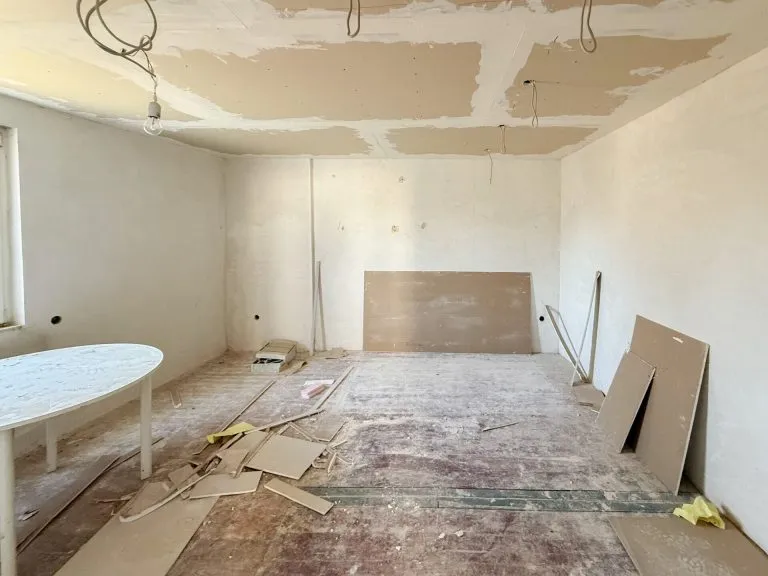 Immobilienangebot - Giesenhausen - Alle - Attraktives Handwerkerobjekt: MFH-Optionen, Ausbau- und Renditepotenzial!