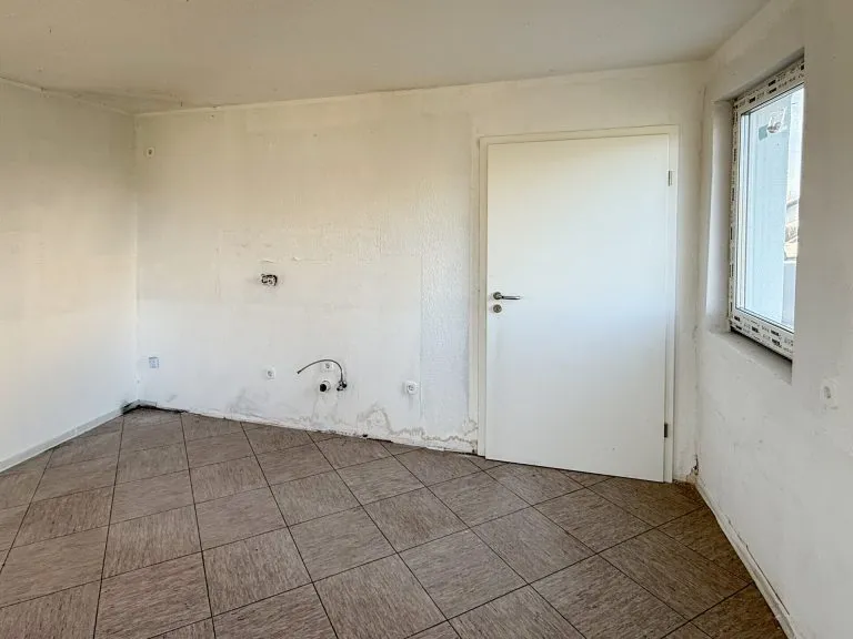 Immobilienangebot - Giesenhausen - Alle - Attraktives Handwerkerobjekt: MFH-Optionen, Ausbau- und Renditepotenzial!