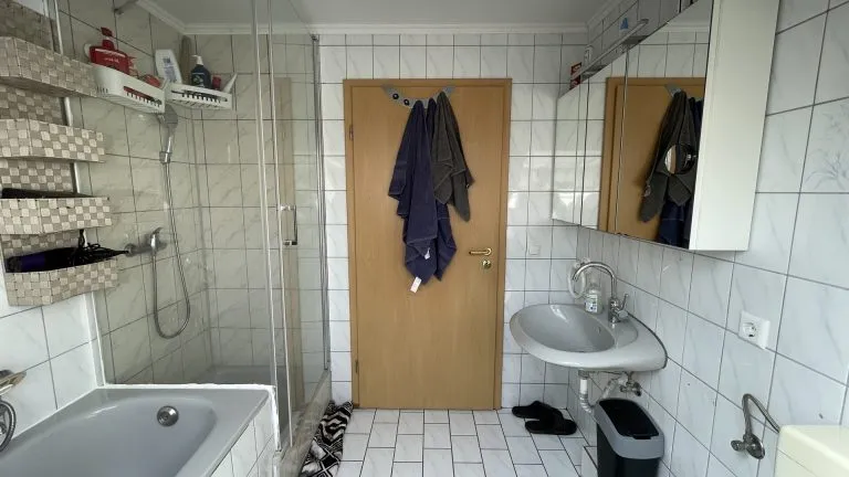 Immobilienangebot - Hennef - Alle - **RESERVIERT** Zukunftssicheres Zweifamilienhaus (B) mit PV-Anlage & vielseitiger Nutzfläche im Souterrain!
