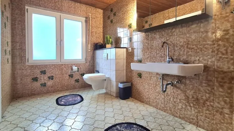 Immobilienangebot - Hennef - Alle - **RESERVIERT** Zukunftssicheres Zweifamilienhaus (B) mit PV-Anlage & vielseitiger Nutzfläche im Souterrain!