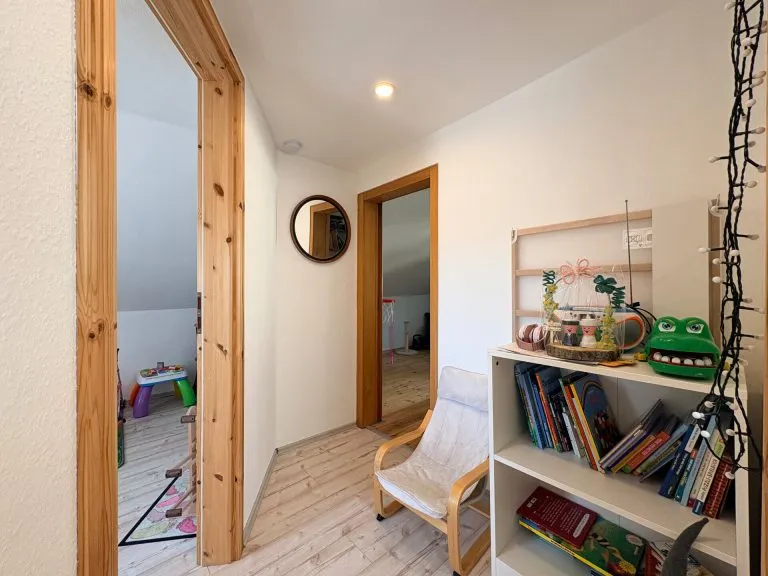 Immobilienangebot - Wissen - Alle - Modernisiertes Einfamilienhaus mit Garten und Garage in guter Zentrumslage!