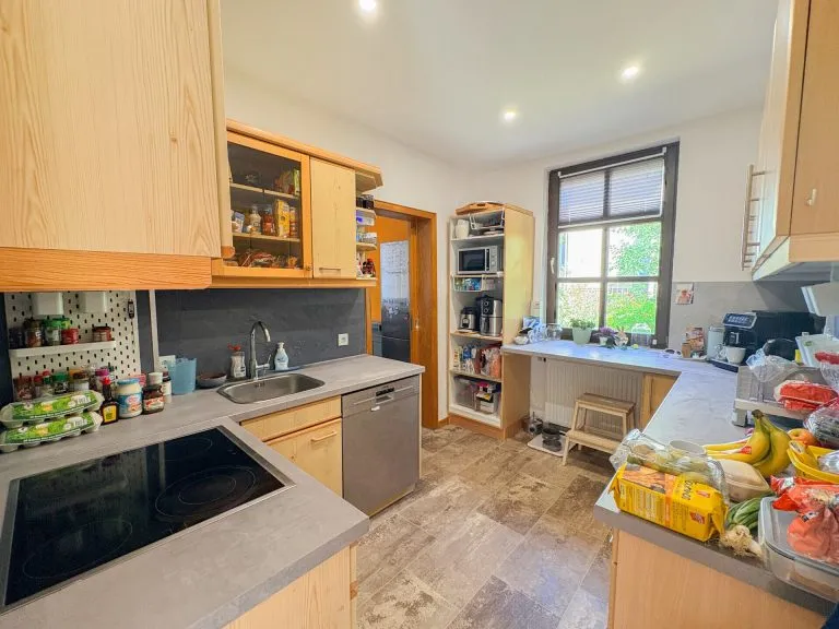 Immobilienangebot - Wissen - Alle - Modernisiertes Einfamilienhaus mit Garten und Garage in guter Zentrumslage!