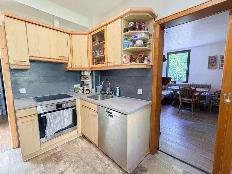 Immobilienangebot - Wissen - Alle - Modernisiertes Einfamilienhaus mit Garten und Garage in guter Zentrumslage!
