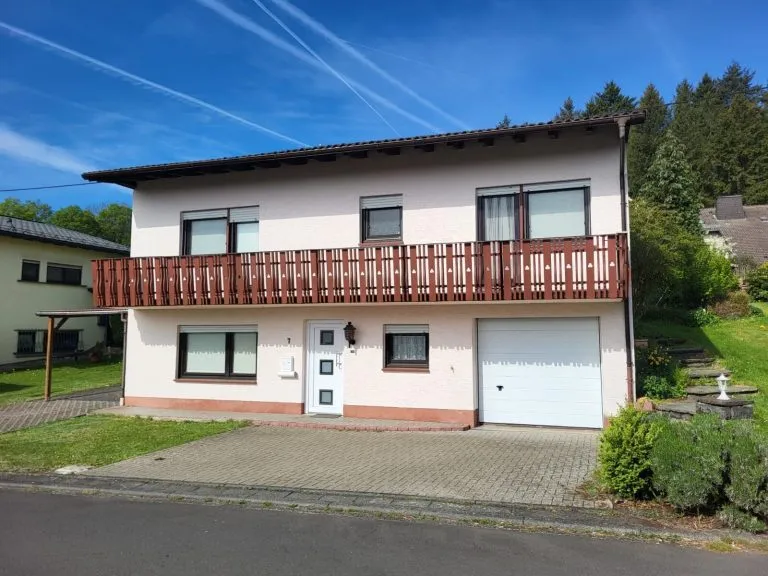Immobilienangebot - Rennerod - Alle - Charmantes Einfamilienhaus mit einem großen&gepflegten Garten!