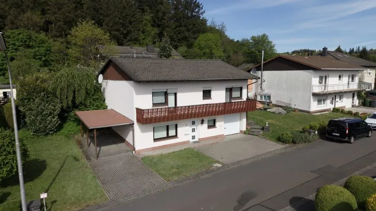 Immobilienangebot - Rennerod - Alle - Charmantes Einfamilienhaus mit einem großen&gepflegten Garten!