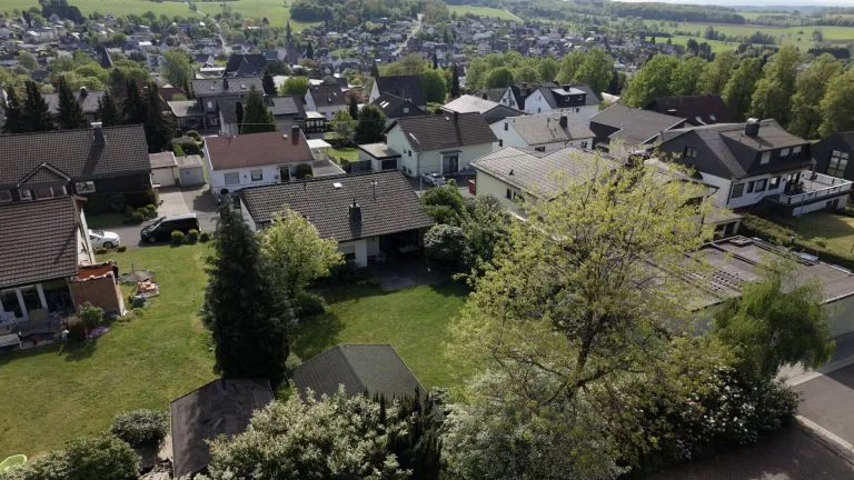 Immobilienangebot - Rennerod - Alle - Charmantes Einfamilienhaus mit einem großen&gepflegten Garten!