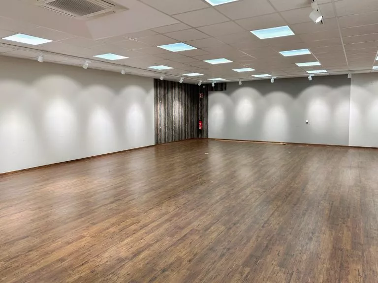 Immobilienangebot - Altenkirchen - Alle - Große Gewerbefläche an der Altenkirchener-Fußgängerzone zu vermieten!