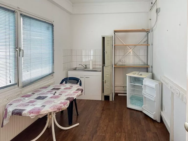 Immobilienangebot - Altenkirchen - Alle - Große Gewerbefläche an der Altenkirchener-Fußgängerzone zu vermieten!