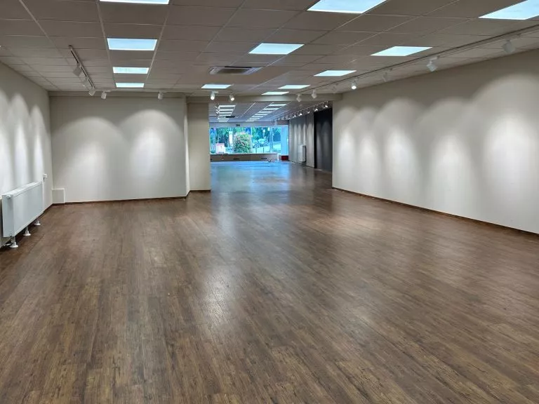 Immobilienangebot - Altenkirchen - Alle - Große Gewerbefläche an der Altenkirchener-Fußgängerzone zu vermieten!