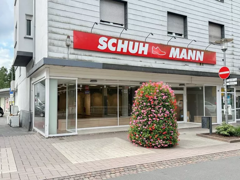 Immobilienangebot - Altenkirchen - Alle - Große Gewerbefläche an der Altenkirchener-Fußgängerzone zu vermieten!