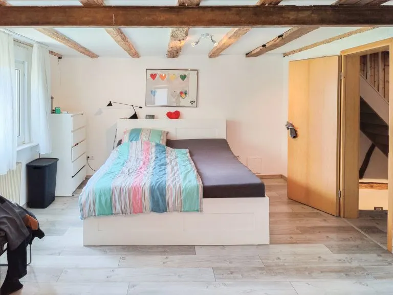 Immobilienangebot - Altenkirchen - Alle - ***Reduziert***Landwirtschaftliches Anwesen mit Stall, Scheune und Paddock zur Pferdehaltung! Ca. 20.000 m² Weideland erwerbbar!