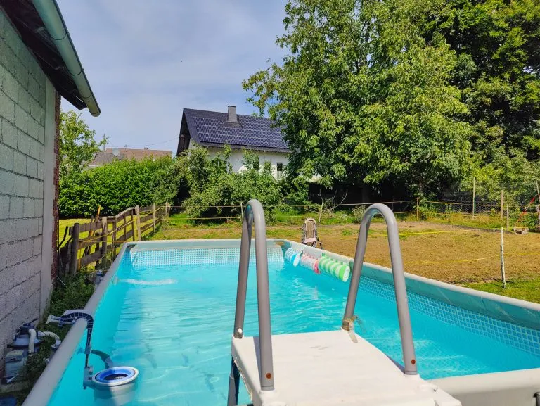 Immobilienangebot - Altenkirchen - Alle - ***Reduziert***Landwirtschaftliches Anwesen mit Stall, Scheune und Paddock zur Pferdehaltung! Ca. 20.000 m² Weideland erwerbbar!