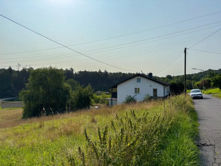 Immobilienangebot - Roth-Thal - Alle - ***RESERVIERT*** Erschlossenes Grundstück in idyllischer Hanglage von Roth!
