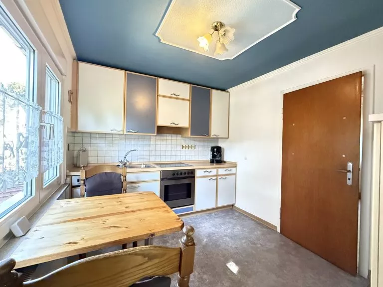 Immobilienangebot - Daaden - Alle - Traum für Schrauber und Sammler: Einfamilienhaus mit ELW, Werkstatt und Platz für mehrere Autos/Wohnmobile!