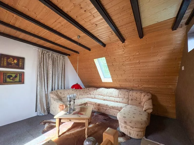 Immobilienangebot - Daaden - Alle - Traum für Schrauber und Sammler: Einfamilienhaus mit ELW, Werkstatt und Platz für mehrere Autos/Wohnmobile!
