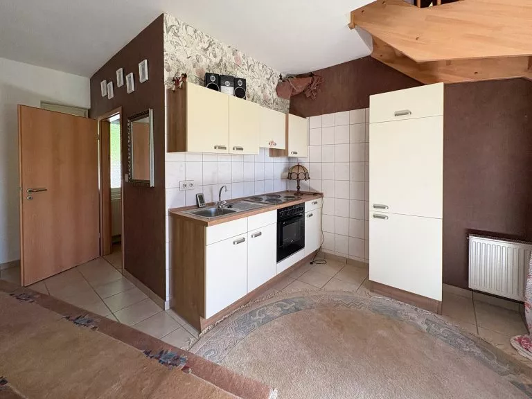 Immobilienangebot - Daaden - Alle - Traum für Schrauber und Sammler: Einfamilienhaus mit ELW, Werkstatt und Platz für mehrere Autos/Wohnmobile!