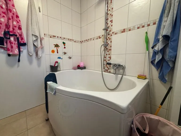 Immobilienangebot - Wissen VG - Alle - Charmantes Einfamilienhaus mit Garten und Stellplätzen nahe Wissen!
