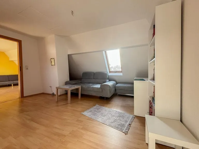Immobilienangebot - Wissen VG - Alle - Charmantes Einfamilienhaus mit Garten und Stellplätzen nahe Wissen!