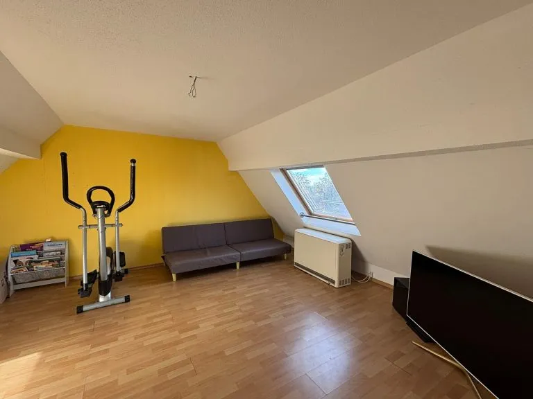 Immobilienangebot - Wissen VG - Alle - Charmantes Einfamilienhaus mit Garten und Stellplätzen nahe Wissen!