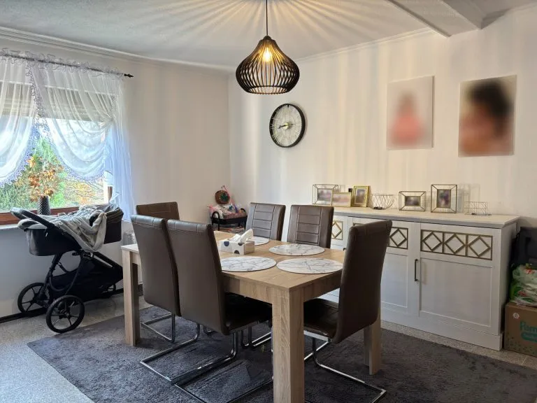 Immobilienangebot - Wissen VG - Alle - Charmantes Einfamilienhaus mit Garten und Stellplätzen nahe Wissen!