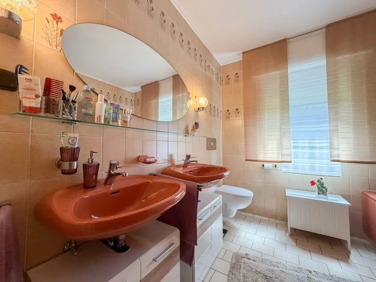 Immobilienangebot - Wissen - Alle - *RESERVIERT*Gepflegtes Ein-/Zweifamilienhaus mit Garten in zentraler Lage von Wissen!