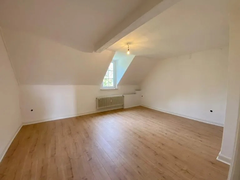 Immobilienangebot - Morsbach - Alle - Wohnen zur Miete in einer Burg?
4-Zimmer Wohnung in der Burg Volperhausen!