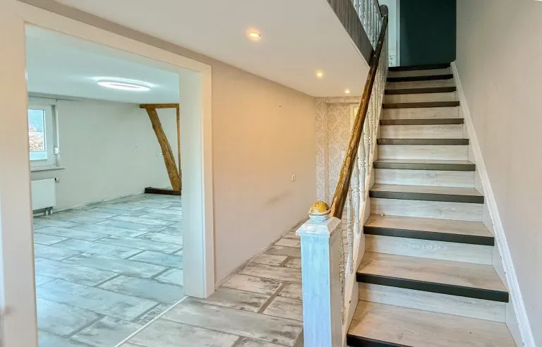 Immobilienangebot - Marzhausen - Alle - Stilvoll renoviert: Großes Bauernhaus mit 2 Pferdeboxen und Ausbaupotenzial für Wohnen & Arbeiten