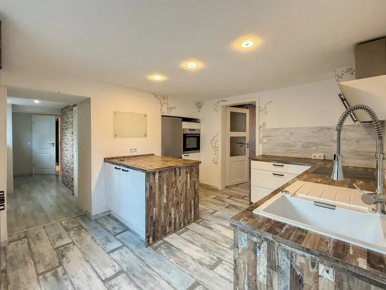 Immobilienangebot - Marzhausen - Alle - Stilvoll renoviert: Großes Bauernhaus mit 2 Pferdeboxen und Ausbaupotenzial für Wohnen & Arbeiten