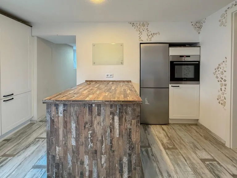 Immobilienangebot - Marzhausen - Alle - Stilvoll renoviert: Großes Bauernhaus mit 2 Pferdeboxen und Ausbaupotenzial für Wohnen & Arbeiten