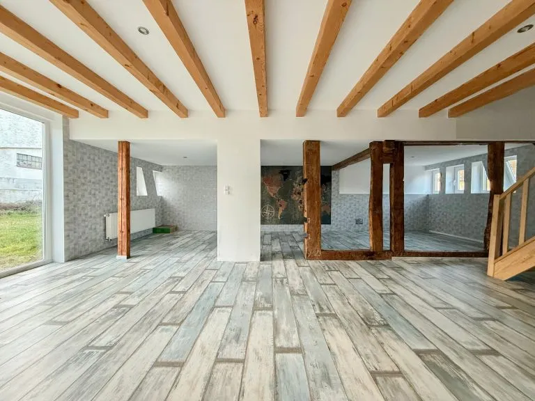 Immobilienangebot - Marzhausen - Alle - Stilvoll renoviert: Großes Bauernhaus mit 2 Pferdeboxen und Ausbaupotenzial für Wohnen & Arbeiten