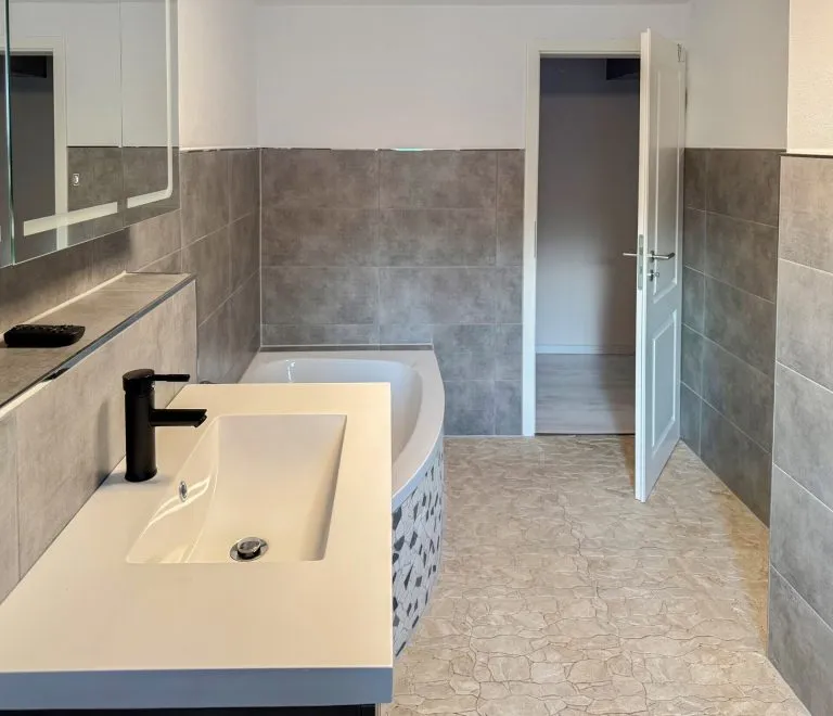Immobilienangebot - Marzhausen - Alle - Stilvoll renoviert: Großes Bauernhaus mit 2 Pferdeboxen und Ausbaupotenzial für Wohnen & Arbeiten
