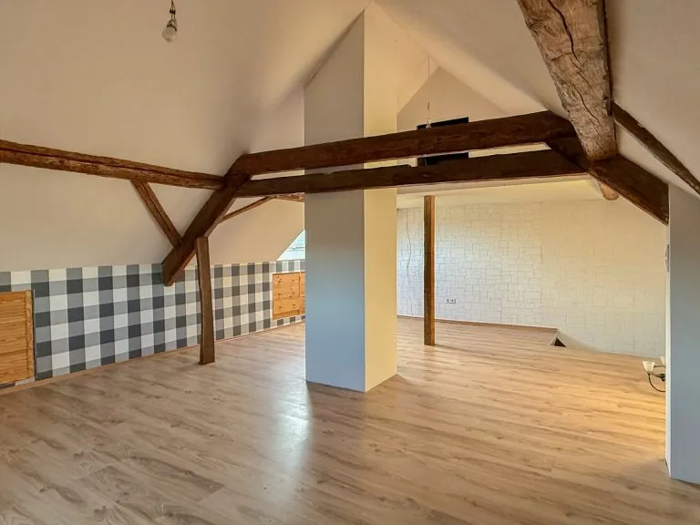 Immobilienangebot - Marzhausen - Alle - Stilvoll renoviert: Großes Bauernhaus mit 2 Pferdeboxen und Ausbaupotenzial für Wohnen & Arbeiten
