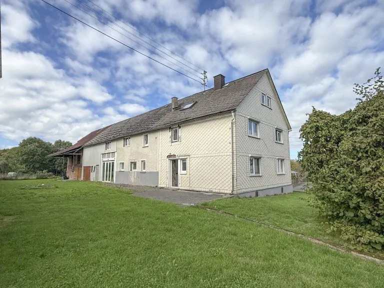 Immobilienangebot - Marzhausen - Alle - Stilvoll renoviert: Großes Bauernhaus mit 2 Pferdeboxen und Ausbaupotenzial für Wohnen & Arbeiten