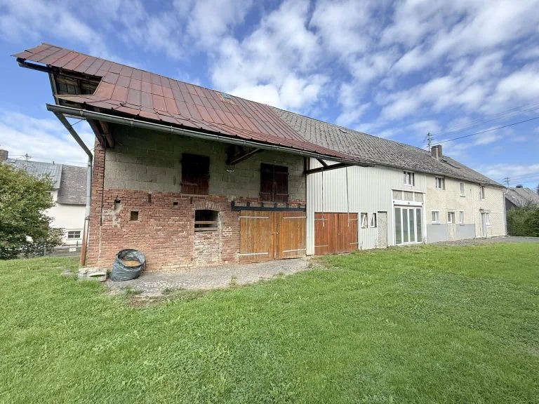 Immobilienangebot - Marzhausen - Alle - Stilvoll renoviert: Großes Bauernhaus mit 2 Pferdeboxen und Ausbaupotenzial für Wohnen & Arbeiten