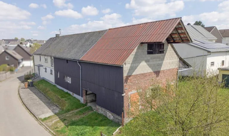 Immobilienangebot - Marzhausen - Alle - Stilvoll renoviert: Großes Bauernhaus mit 2 Pferdeboxen und Ausbaupotenzial für Wohnen & Arbeiten