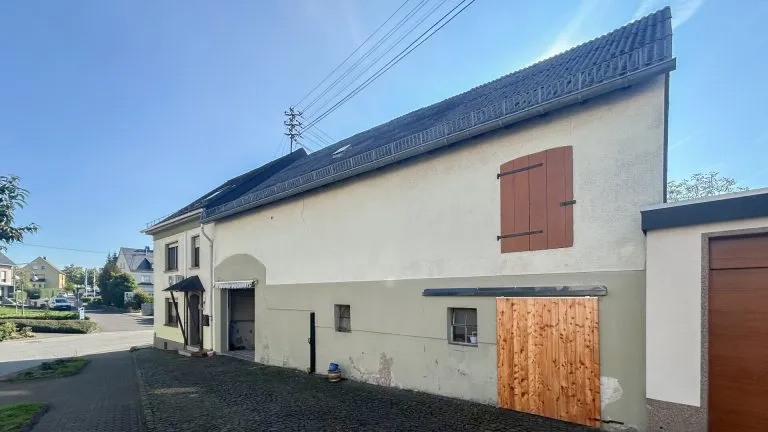 Immobilienangebot - Nauort - Alle - *RESERVIERT* Viel Raum für Ideen – Haus mit ca. 115 m² Wohnfläche und großer Scheune in Nauort!
